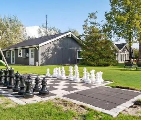 Pool Activity House For 14 People Bøtø By