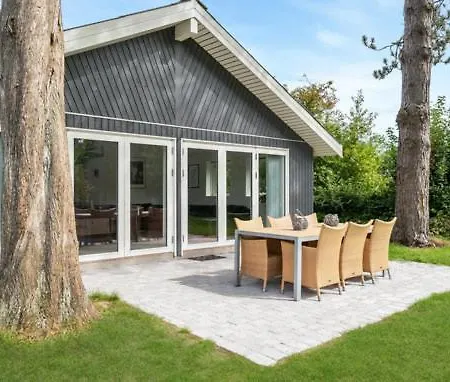 Pool Activity House For 14 People