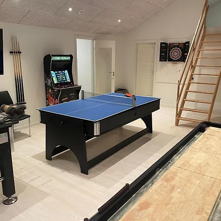 Pool Activity House For 14 People * Bøtø By